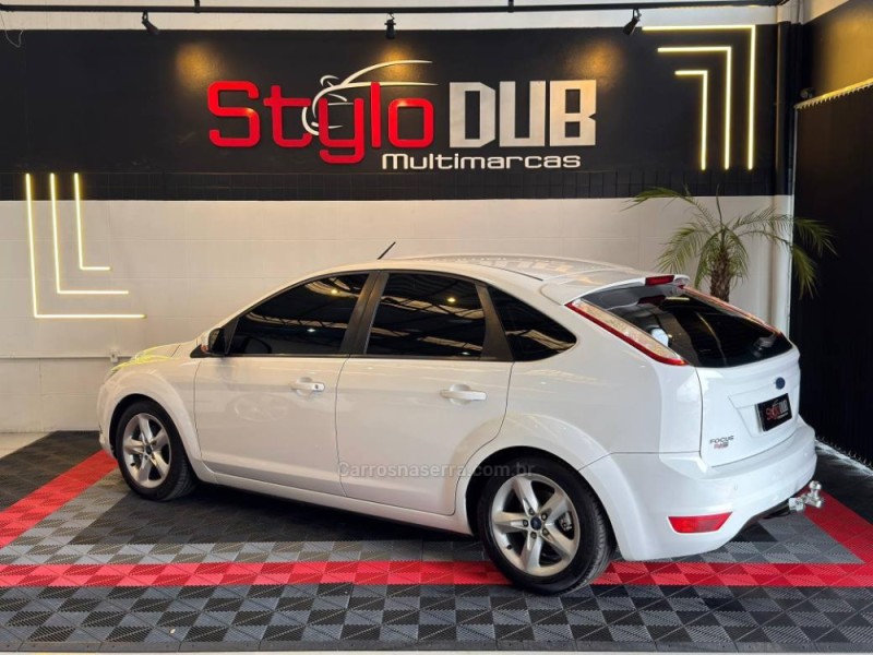 FOCUS 1.6 GLX 8V GASOLINA 4P MANUAL - 2013 - ESTâNCIA VELHA