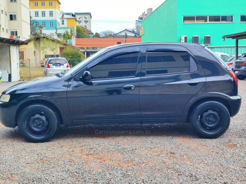 CELTA 1.0 MPFI SUPER 8V FLEX 4P MANUAL - 2004 - FARROUPILHA