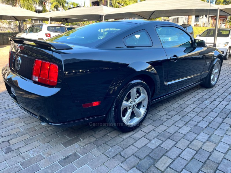 MUSTANG 4.6 GT COUPÉ V8 24V GASOLINA 2P MANUAL - 2007 - DOIS IRMãOS