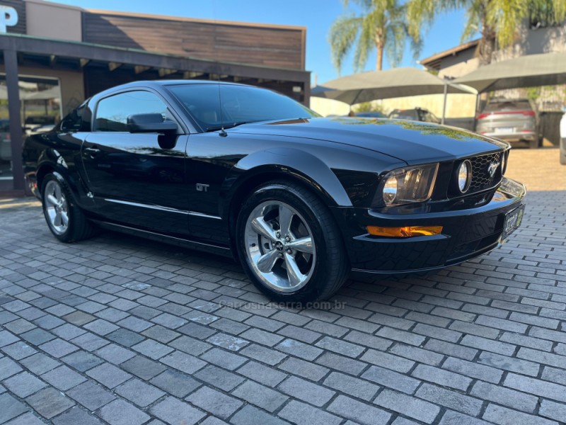 MUSTANG 4.6 GT COUPÉ V8 24V GASOLINA 2P MANUAL - 2007 - DOIS IRMãOS