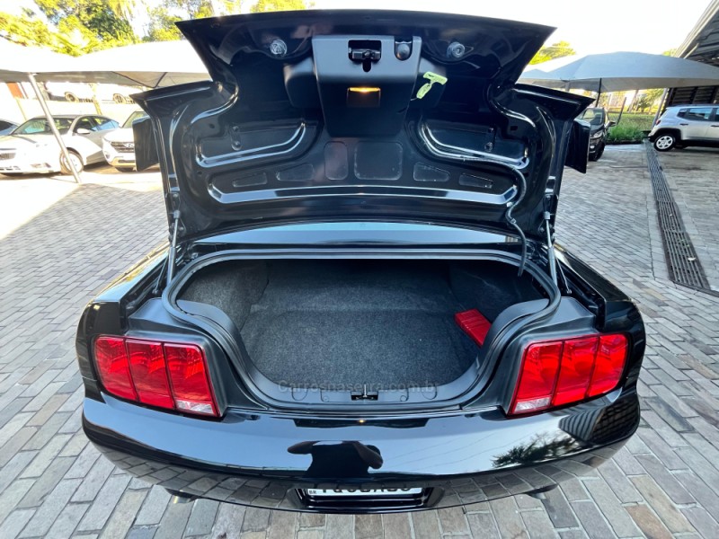 MUSTANG 4.6 GT COUPÉ V8 24V GASOLINA 2P MANUAL - 2007 - DOIS IRMãOS