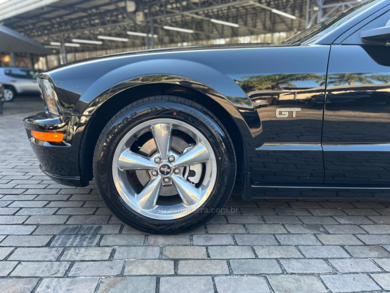 MUSTANG 4.6 GT COUPÉ V8 24V GASOLINA 2P MANUAL - 2007 - DOIS IRMãOS