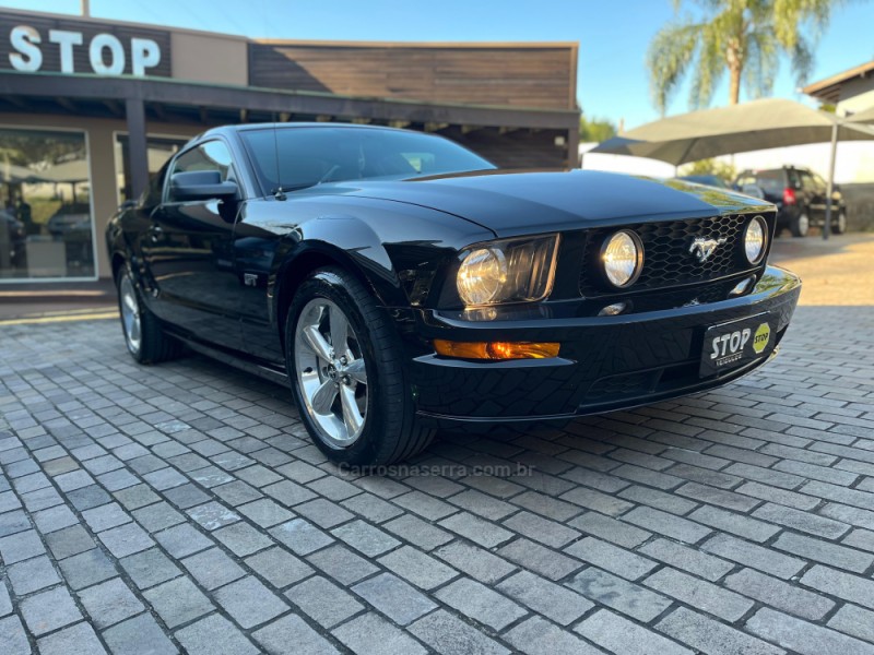 MUSTANG 4.6 GT COUPÉ V8 24V GASOLINA 2P MANUAL - 2007 - DOIS IRMãOS