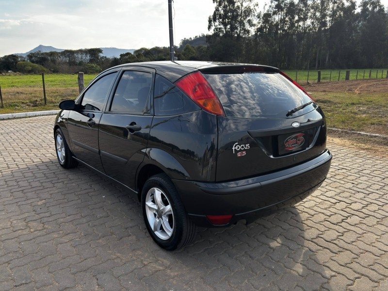 FOCUS 1.6 SE 8V FLEX 4P MANUAL - 2008 - CANDELáRIA