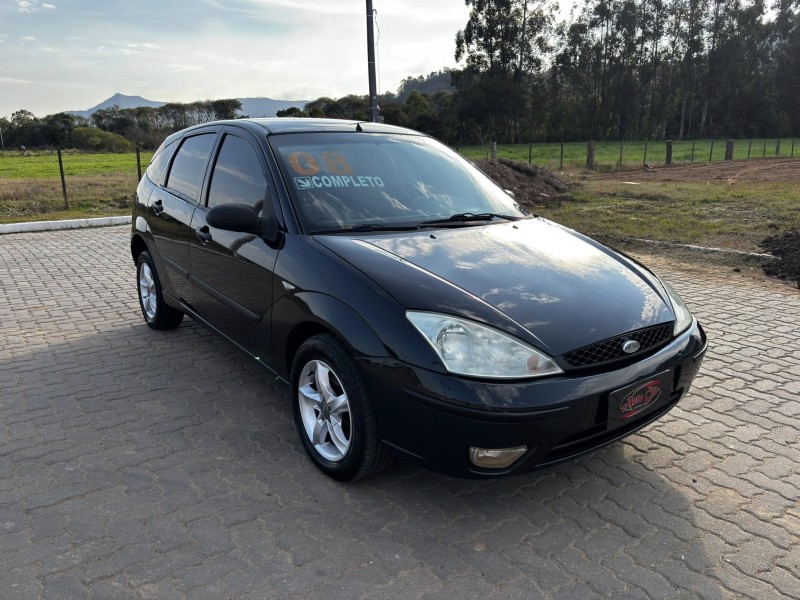 FOCUS 1.6 SE 8V FLEX 4P MANUAL - 2008 - CANDELáRIA
