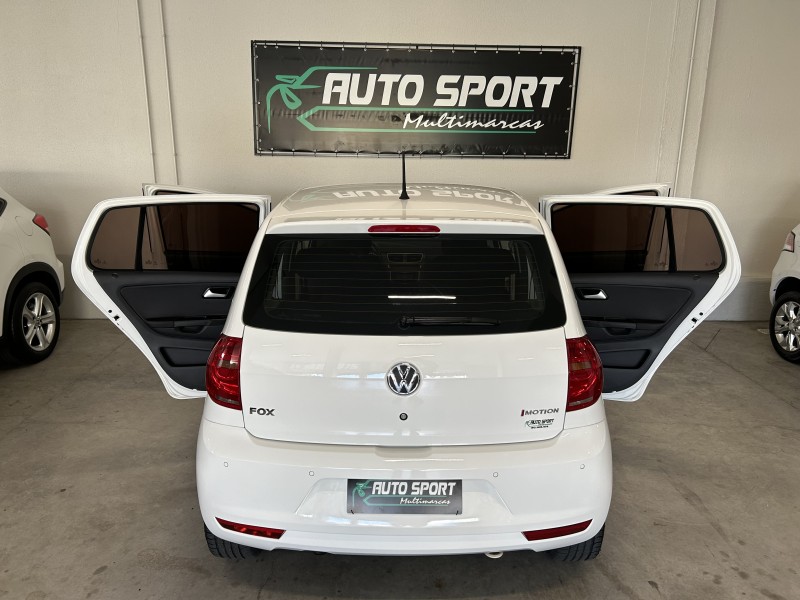 FOX 1.6 MI 8V FLEX 4P AUTOMATIZADO - 2014 - CAXIAS DO SUL