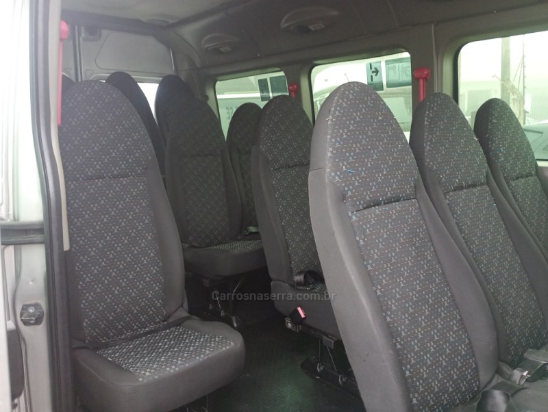 MASTER 2.3 DCI MINIBUS VIP L3H2 16 LUGARES 16V DIESEL 4P MANUAL - 2015 - FARROUPILHA