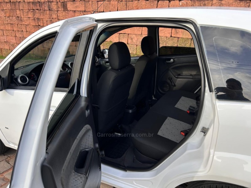 FIESTA 1.0 ROCAM 8V FLEX 4P MANUAL - 2014 - VENâNCIO AIRES
