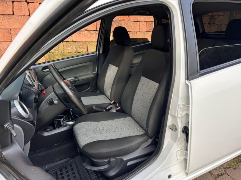 FIESTA 1.0 ROCAM 8V FLEX 4P MANUAL - 2014 - VENâNCIO AIRES
