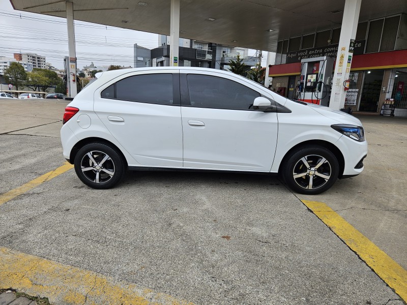 ONIX 1.4 MPFI LT 8V FLEX 4P MANUAL - 2013 - CAXIAS DO SUL