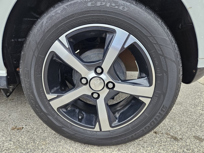 ONIX 1.4 MPFI LT 8V FLEX 4P MANUAL - 2013 - CAXIAS DO SUL