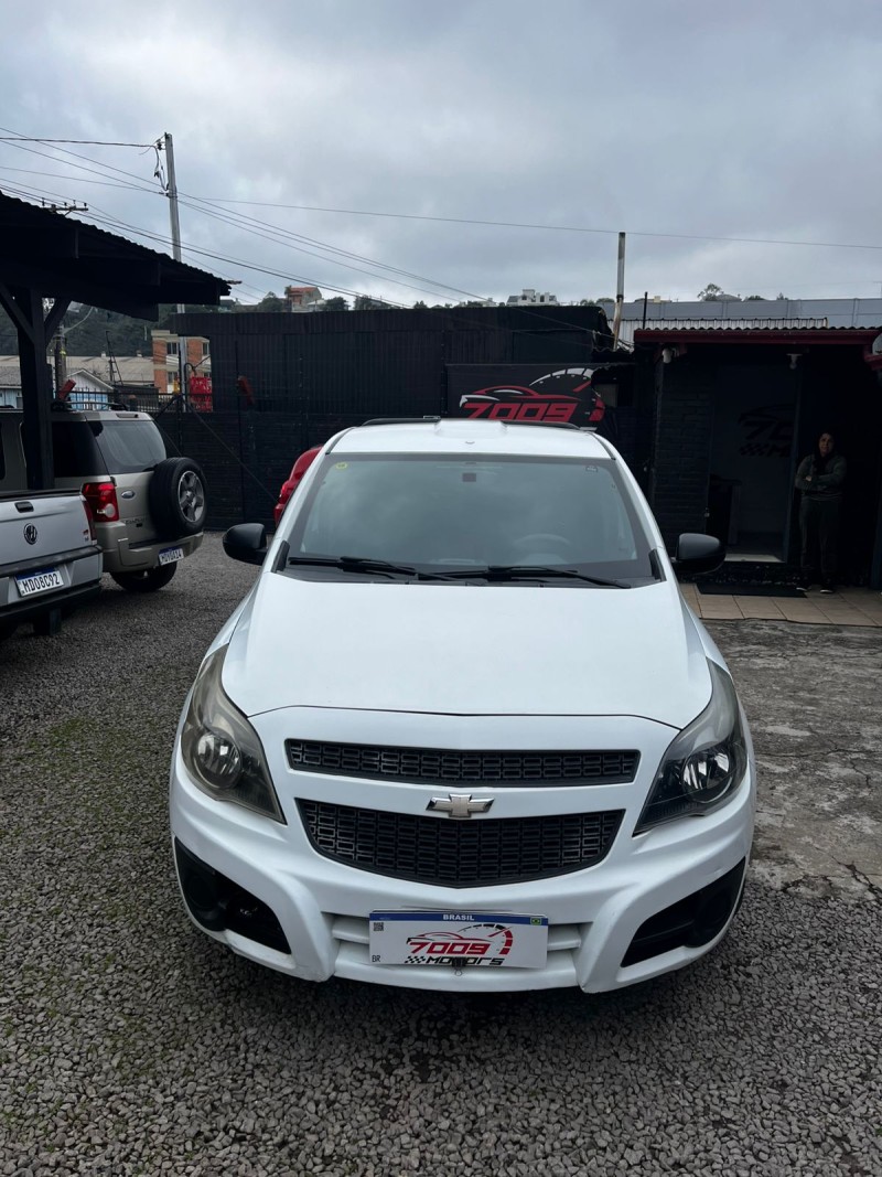 montana 1.4 mpfi ls cs 8v flex 2p manual 2014 caxias do sul