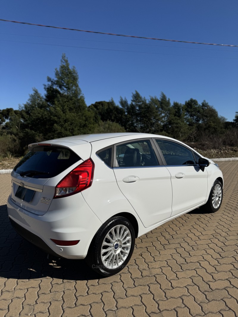 FIESTA 1.6 TITANIUM HATCH 16V FLEX 4P MANUAL - 2017 - BENTO GONçALVES