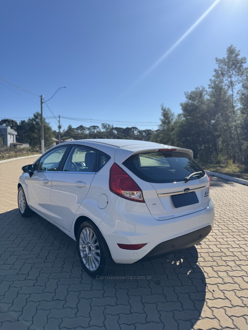 FIESTA 1.6 TITANIUM HATCH 16V FLEX 4P MANUAL - 2017 - BENTO GONçALVES