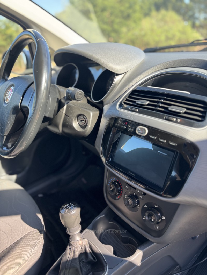 PUNTO 1.6 ESSENCE 16V FLEX 4P MANUAL - 2013 - BENTO GONçALVES