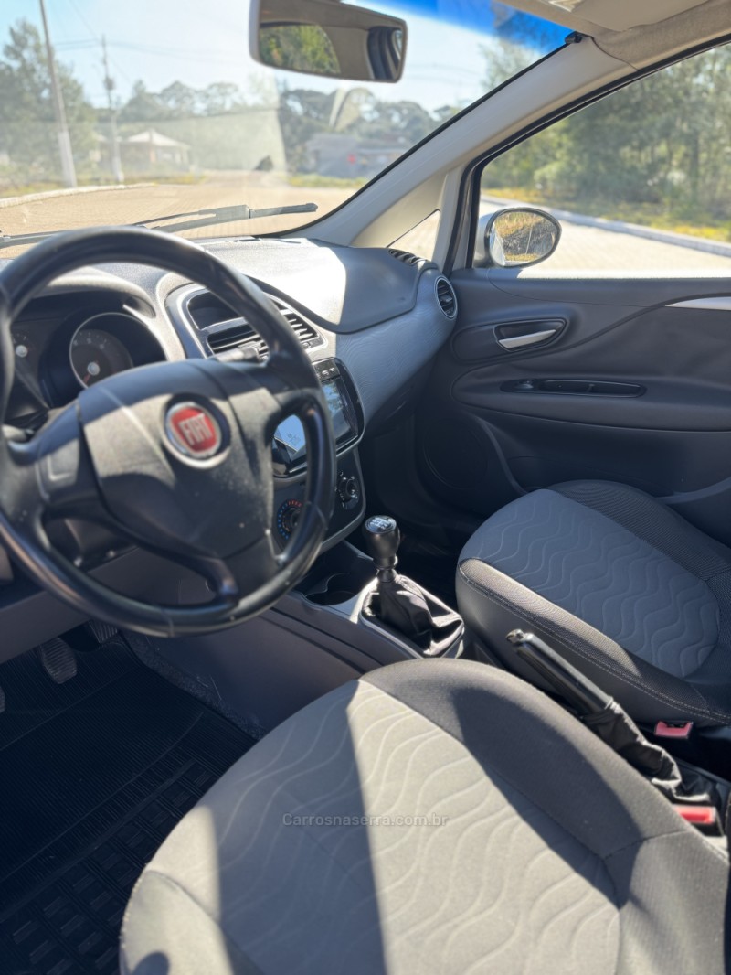 PUNTO 1.6 ESSENCE 16V FLEX 4P MANUAL - 2013 - BENTO GONçALVES