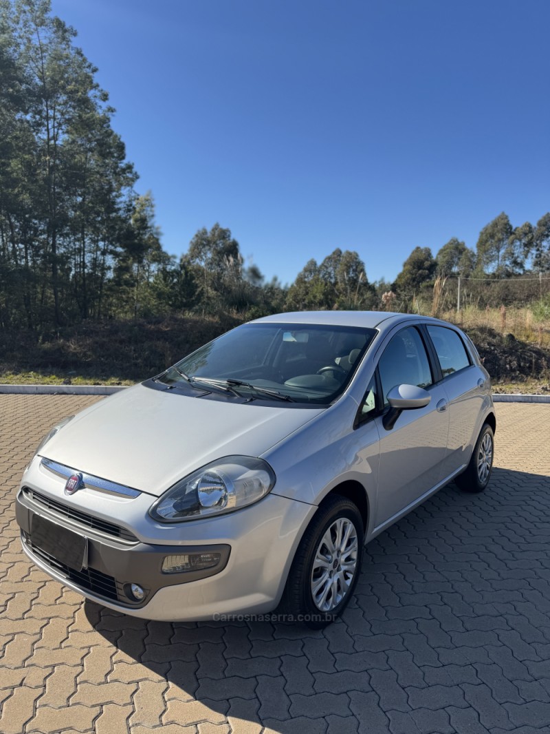 PUNTO 1.6 ESSENCE 16V FLEX 4P MANUAL - 2013 - BENTO GONçALVES