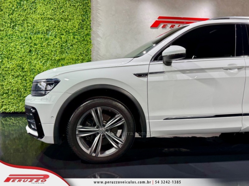 TIGUAN 2.0 ALLSPACE R-LINE 350 TSI 4X4 GASOLINA 4P - 2020 - NOVA PRATA
