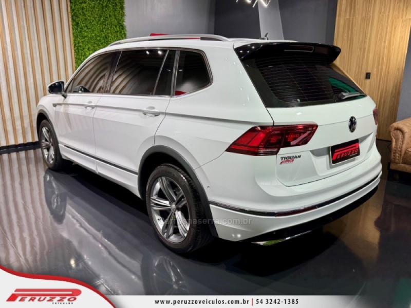 TIGUAN 2.0 ALLSPACE R-LINE 350 TSI 4X4 GASOLINA 4P - 2020 - NOVA PRATA
