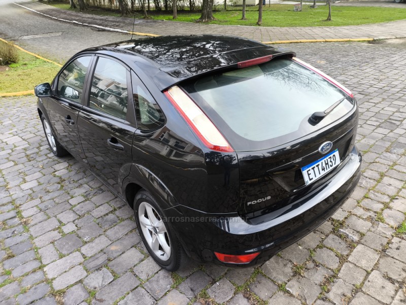 FOCUS 1.6 GLX 16V FLEX 4P MANUAL - 2011 - FARROUPILHA