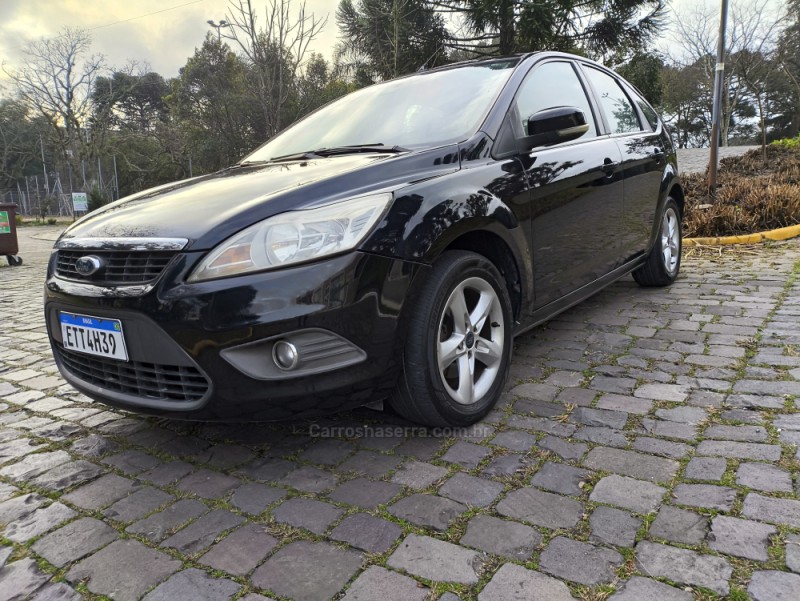 FOCUS 1.6 GLX 16V FLEX 4P MANUAL - 2011 - FARROUPILHA