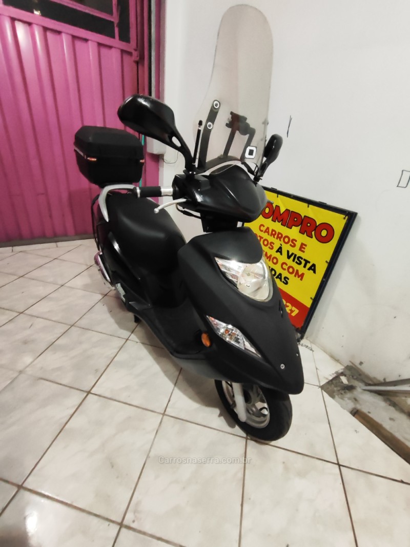BURGMAN 125 AUTOMATIC - 2013 - CAXIAS DO SUL