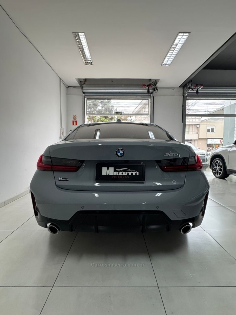 320I 2.0 M SPORT 16V TURBO ACTIVEFLEX 4P AUTOMÁTICO - 2024 - BENTO GONçALVES
