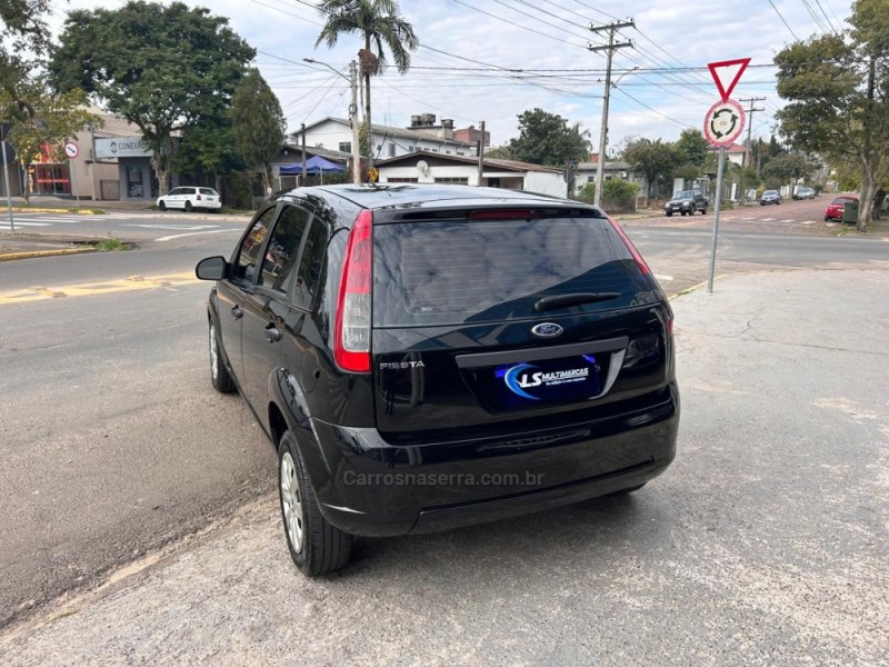 FIESTA 1.0 MPI 8V GASOLINA 4P MANUAL - 2013 - VENâNCIO AIRES
