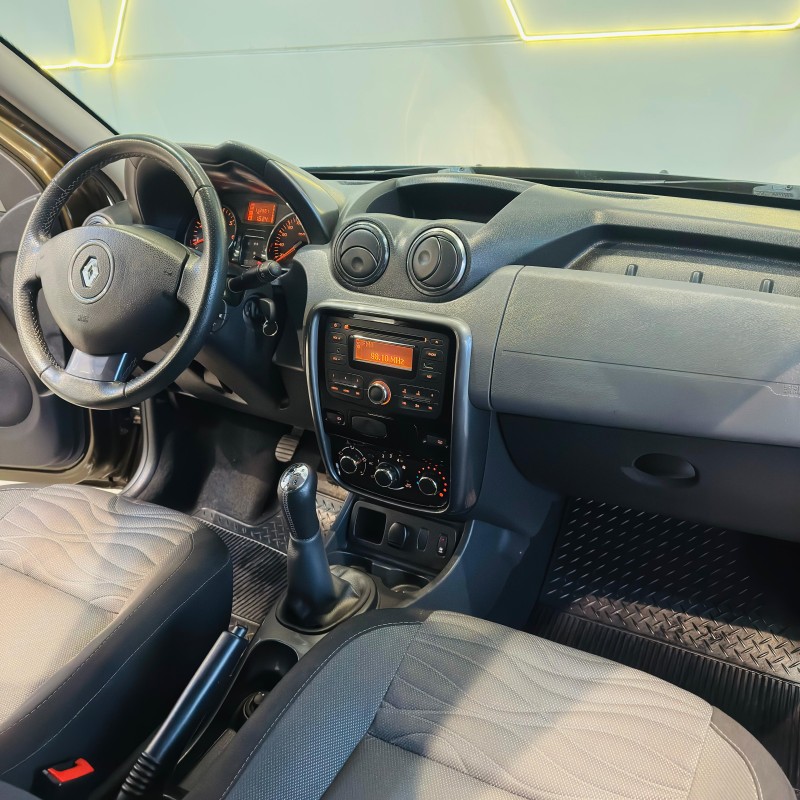 DUSTER 1.6 DYNAMIQUE 4X2 16V FLEX 4P MANUAL - 2013 - CAXIAS DO SUL