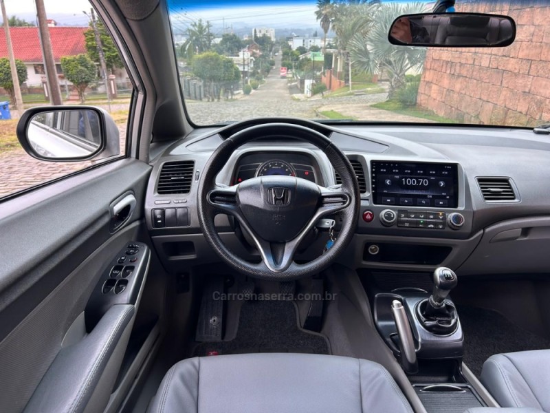 CIVIC 1.8 LXS 16V GASOLINA 4P MANUAL - 2007 - VENâNCIO AIRES