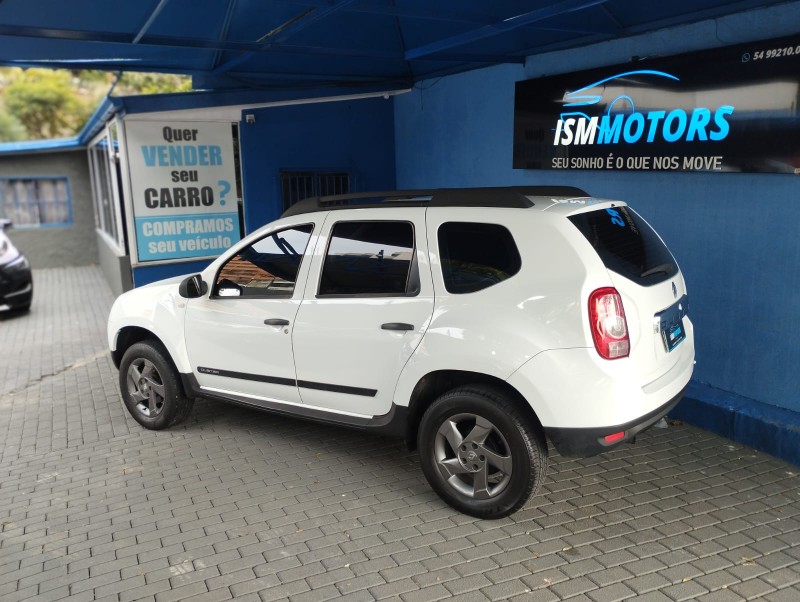 DUSTER 1.6 EXPRESSION 4X2 16V FLEX 4P MANUAL - 2014 - CAXIAS DO SUL