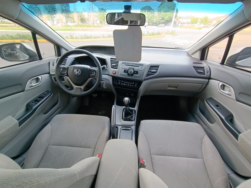 CIVIC 1.8 LXS 16V FLEX 4P MANUAL - 2014 - BOM PRINCíPIO