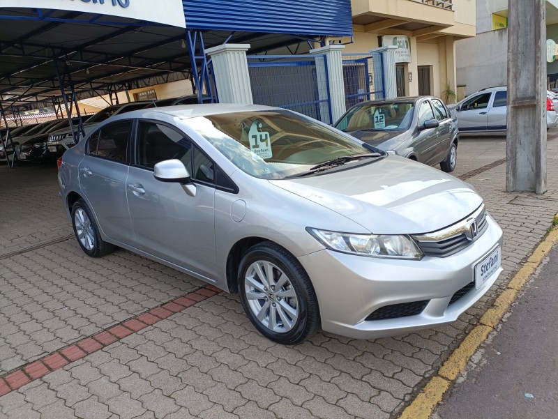CIVIC 1.8 LXS 16V FLEX 4P MANUAL - 2014 - BOM PRINCíPIO