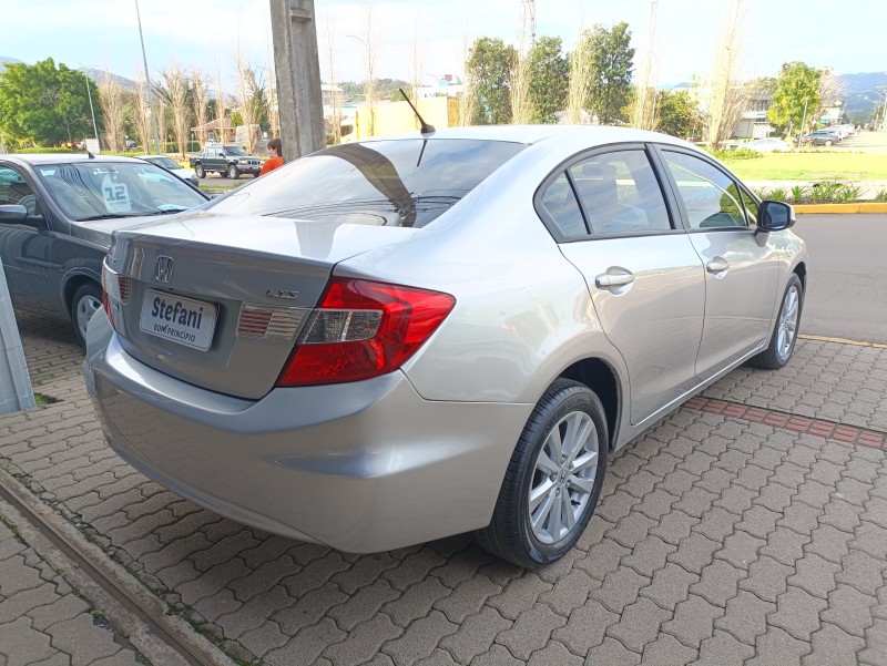 CIVIC 1.8 LXS 16V FLEX 4P MANUAL - 2014 - BOM PRINCíPIO