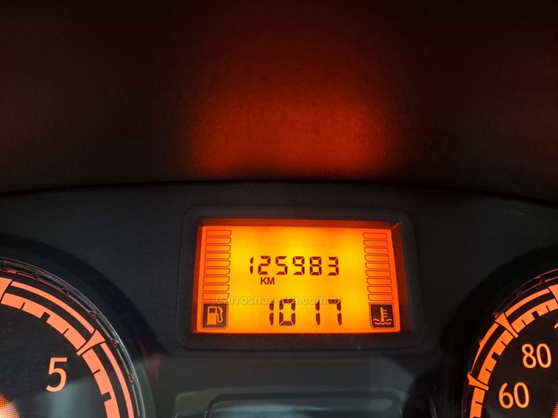 SANDERO 1.0 AUTHENTIQUE 16V FLEX 4P MANUAL - 2013 - NOVA PETRóPOLIS