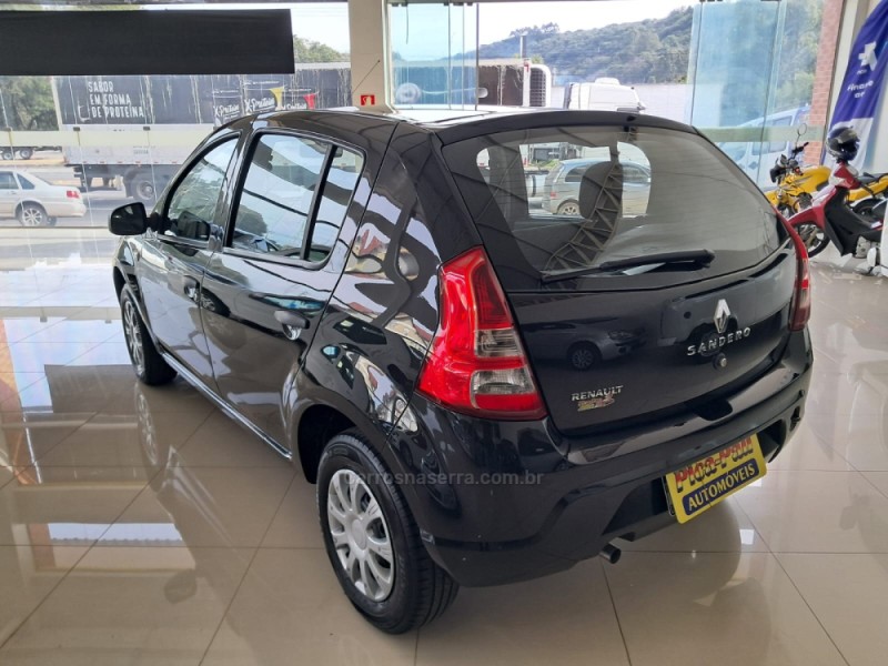 SANDERO 1.0 AUTHENTIQUE 16V FLEX 4P MANUAL - 2013 - NOVA PETRóPOLIS