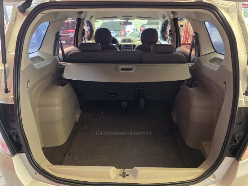 SPIN 1.8 LT 8V FLEX 4P AUTOMÁTICO - 2015 - SAPIRANGA