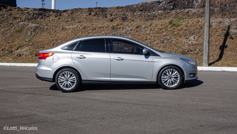 FOCUS 2.0 S SEDAN 16V FLEX 4P AUTOMÁTICO - 2018 - FARROUPILHA