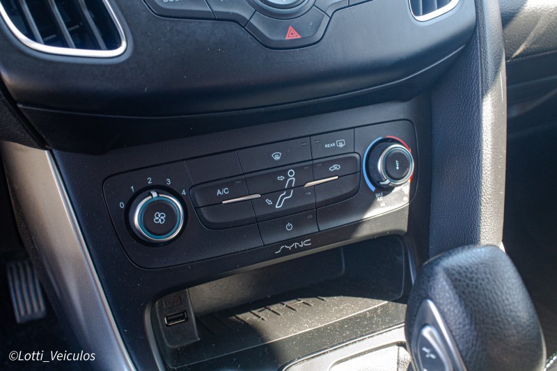 FOCUS 2.0 S SEDAN 16V FLEX 4P AUTOMÁTICO - 2018 - FARROUPILHA