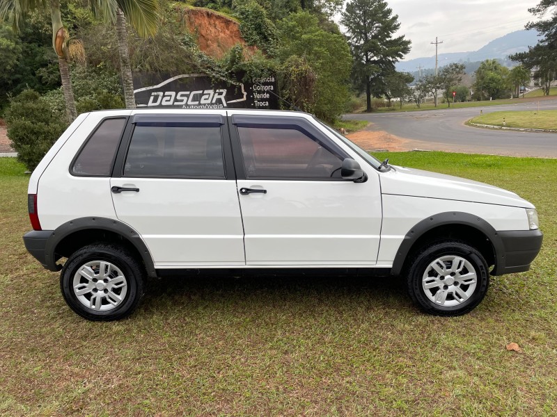 UNO 1.0 MPI MILLE WAY ECONOMY 8V FLEX 4P MANUAL - 2013 - BOM PRINCíPIO