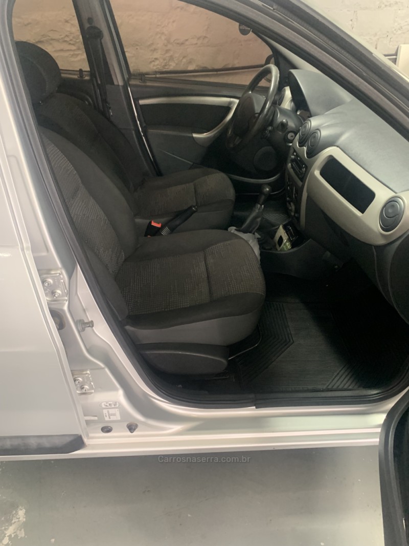SANDERO 1.0 AUTHENTIQUE 16V FLEX 4P MANUAL - 2010 - FARROUPILHA