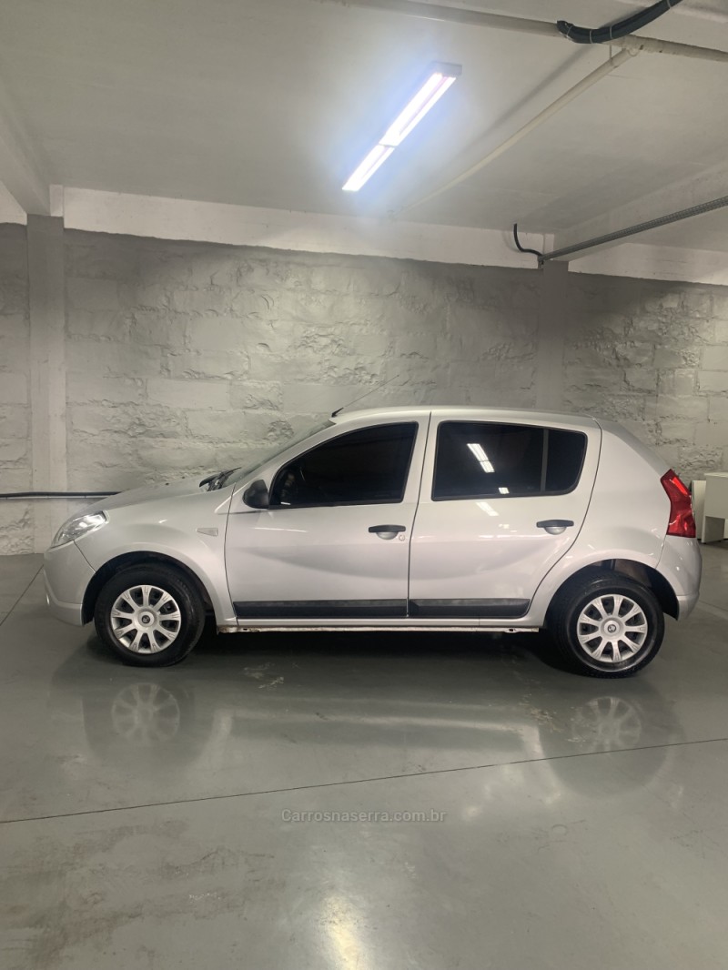SANDERO 1.0 AUTHENTIQUE 16V FLEX 4P MANUAL - 2010 - FARROUPILHA