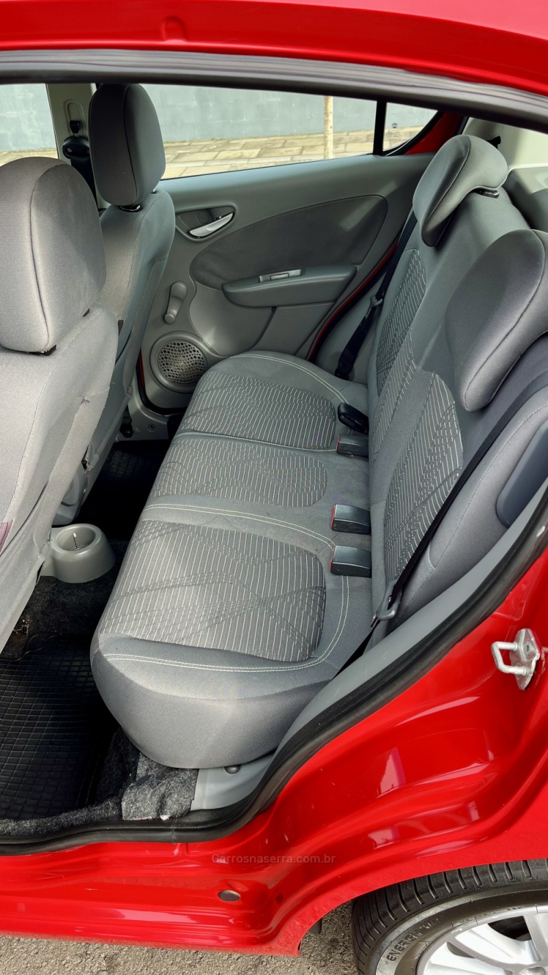 PALIO 1.0 MPI ATTRACTIVE 8V FLEX 4P MANUAL - 2014 - CARLOS BARBOSA
