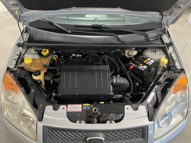 FIESTA 1.6 MPI CLASS HATCH 8V FLEX 4P MANUAL - 2010 - CAXIAS DO SUL
