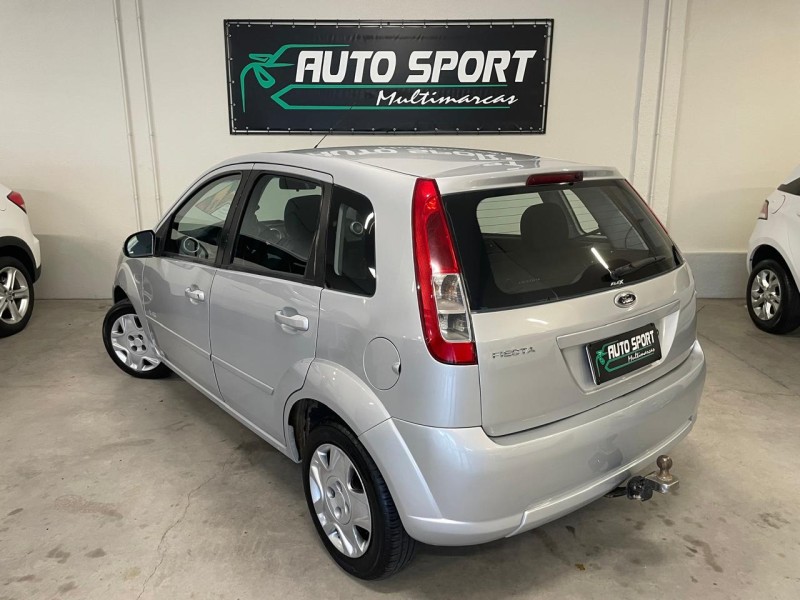 FIESTA 1.6 MPI CLASS HATCH 8V FLEX 4P MANUAL - 2010 - CAXIAS DO SUL
