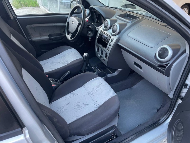 FIESTA 1.6 MPI CLASS HATCH 8V FLEX 4P MANUAL - 2010 - CAXIAS DO SUL