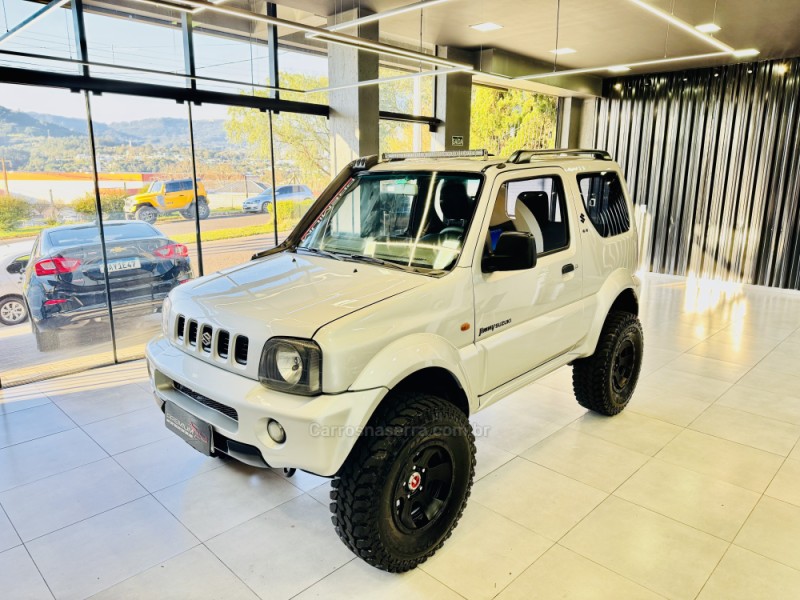 JIMNY 1.3 4ALL 4X4 16V GASOLINA 2P MANUAL - 2001 - DOIS IRMãOS