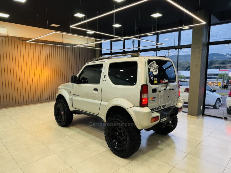 JIMNY 1.3 4ALL 4X4 16V GASOLINA 2P MANUAL - 2001 - DOIS IRMãOS