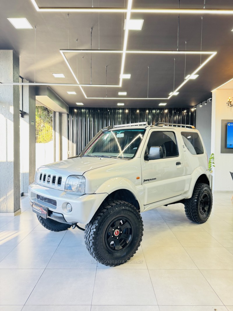 JIMNY 1.3 4ALL 4X4 16V GASOLINA 2P MANUAL - 2001 - DOIS IRMãOS