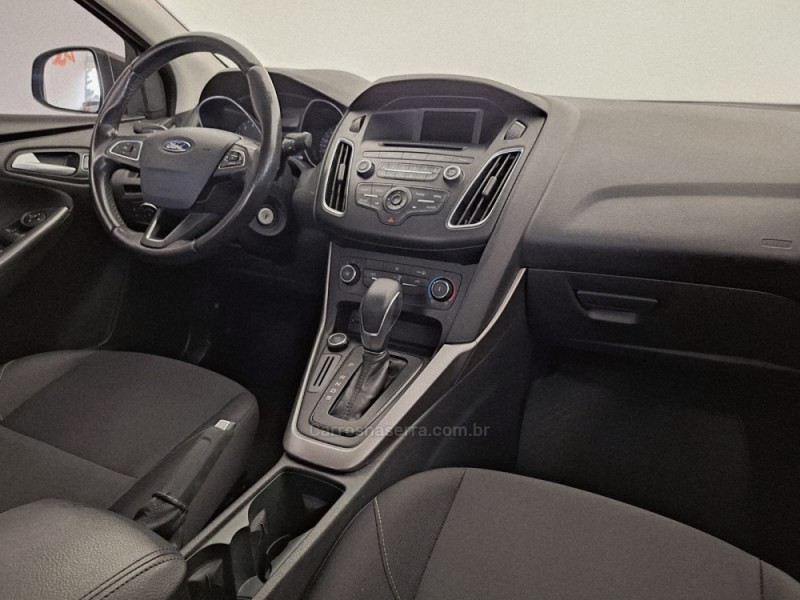 FOCUS 2.0 SE FASTBACK 16V FLEX 4P AUTOMÁTICO - 2018 - CAXIAS DO SUL